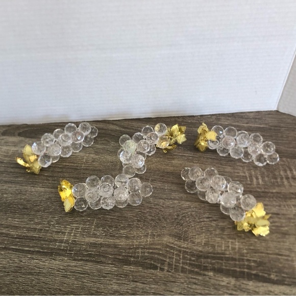 Vtg Acrylic Grape Clusters with Gold Metal Leaves - Picture 1 of 10